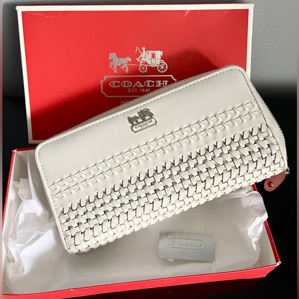Coach EUC Braided Leather Zip around Wallet